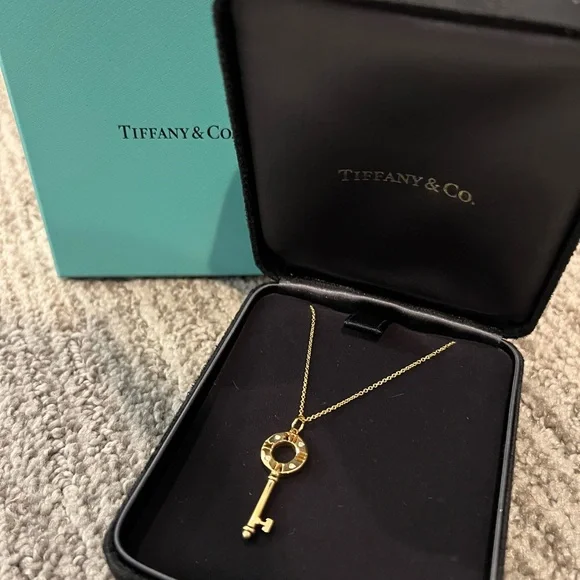 Tiffany and Co 18k gold and Diamond Necklace - Picture 3 of 5